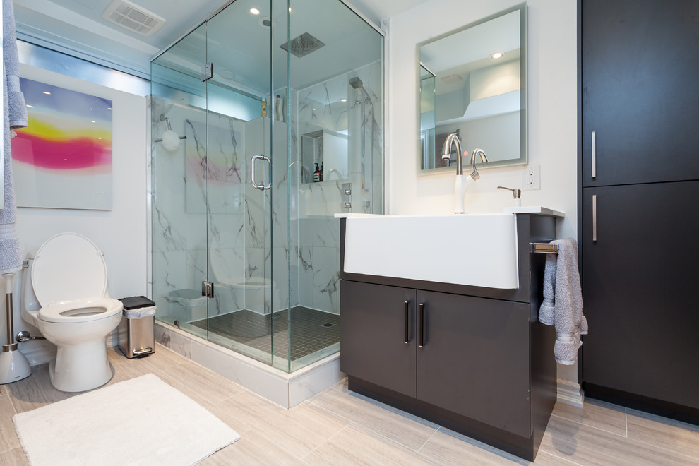 Large contemporary bathroom in Toronto with grey walls, vinyl flooring and grey floors.