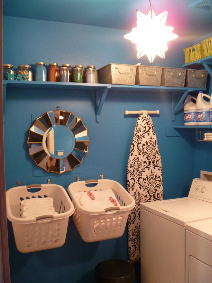 Example of a laundry room design in Phoenix