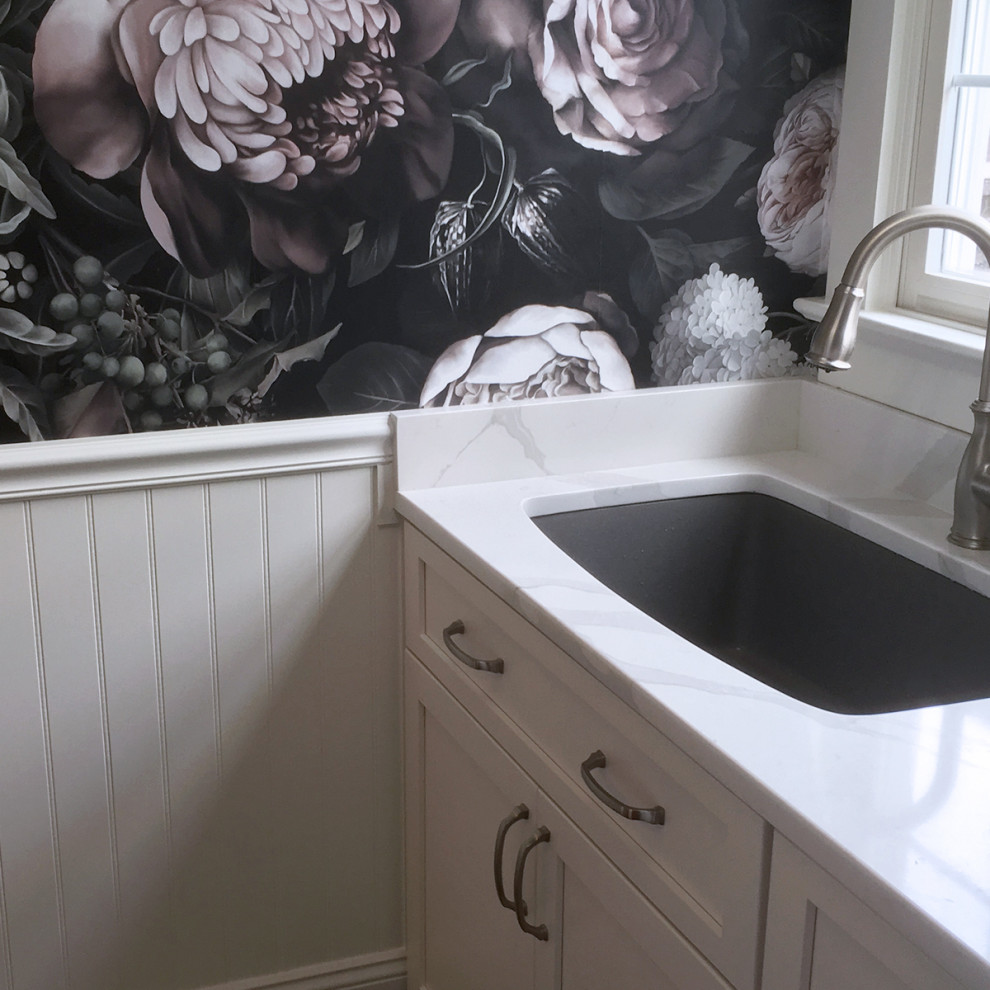 Inspiration for a vintage utility room in Columbus.