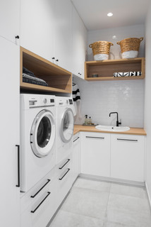 75 Laundry Room with White Cabinets and Brown Countertops Ideas You'll Love  - March, 2024 | Houzz