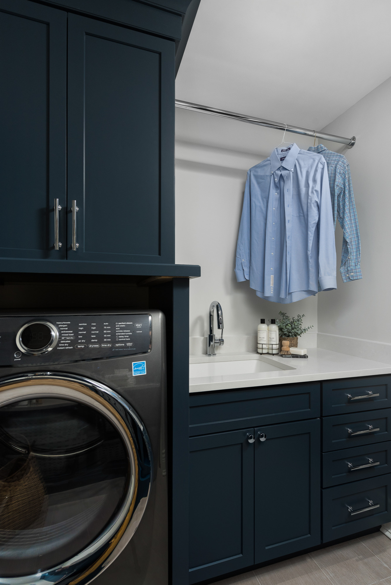 75 Beautiful Utility Room with Grey Walls Ideas and Designs