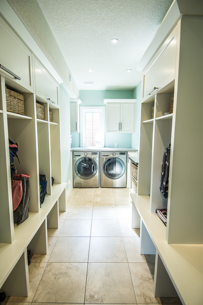 Inspiration for a contemporary laundry room remodel in Toronto