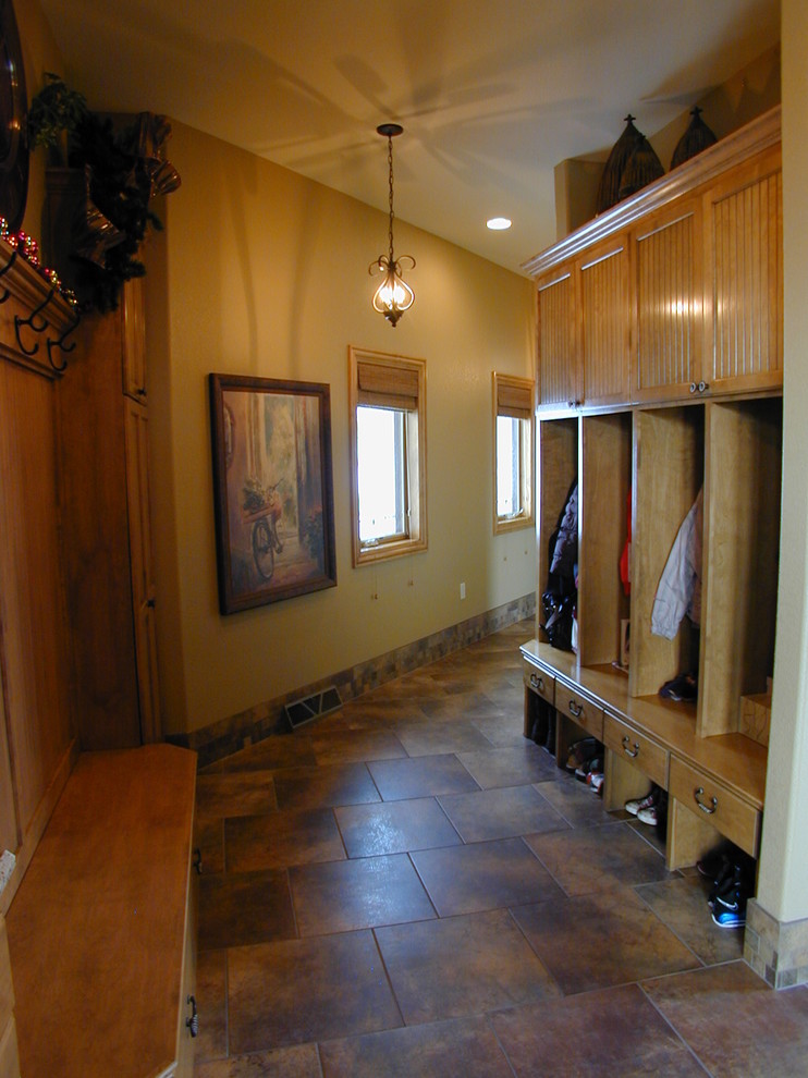 Inspiration for a traditional utility room in Milwaukee.