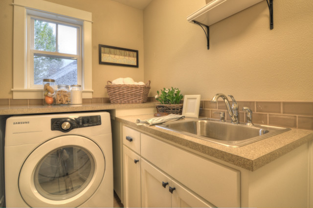 Example of a classic laundry room design in Portland