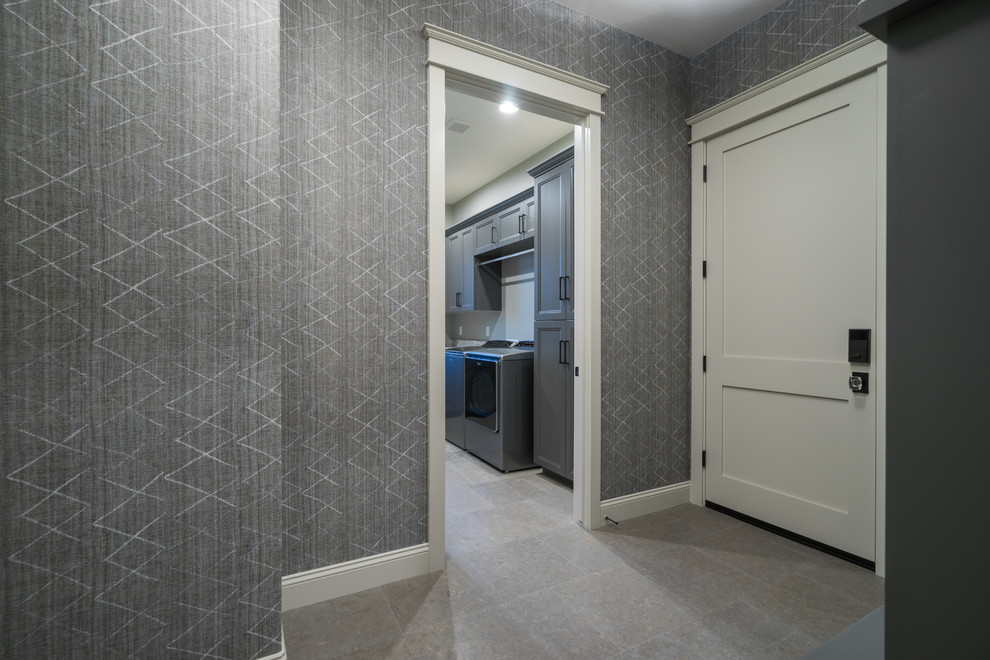Example of a laundry room design in Phoenix