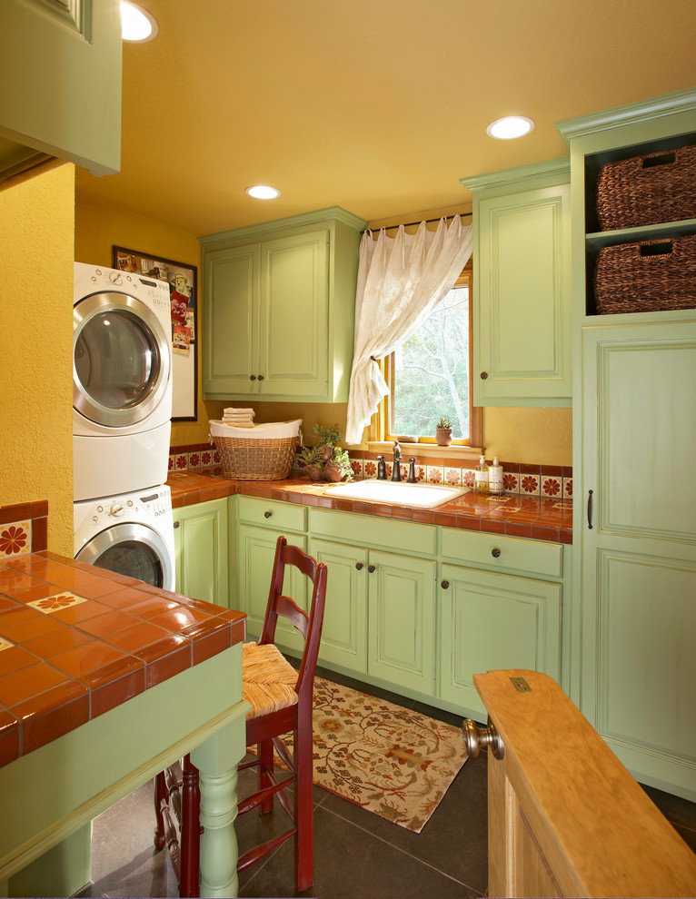 Kitchen Remodel w/ Laundry Room Traditional Laundry Room Los