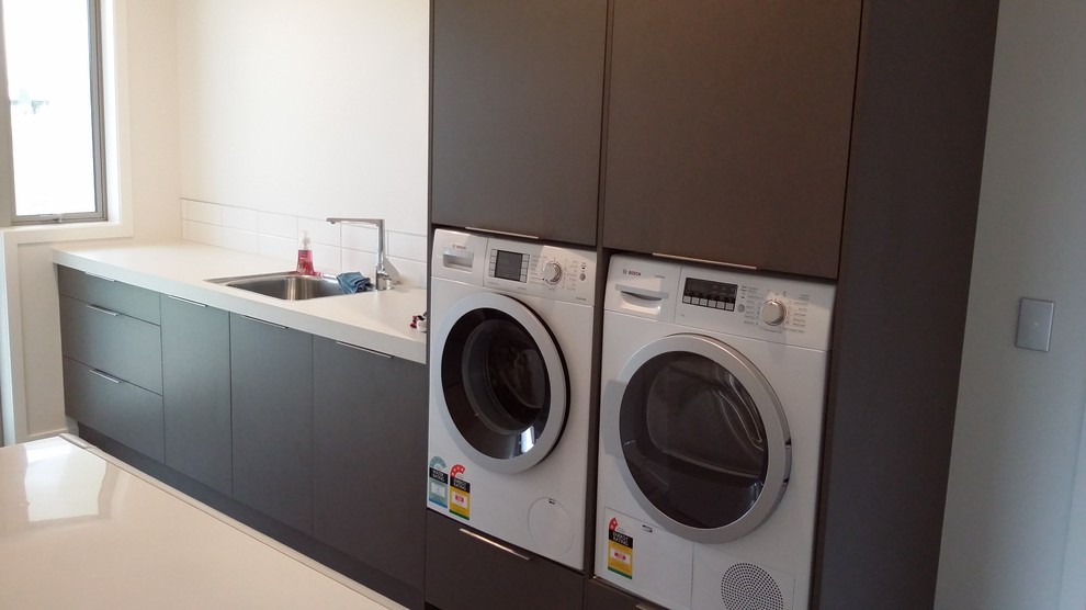 Laundries Modern Laundry Room Hamilton by di Rosa