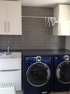 75 Laundry Room With An Utility Sink