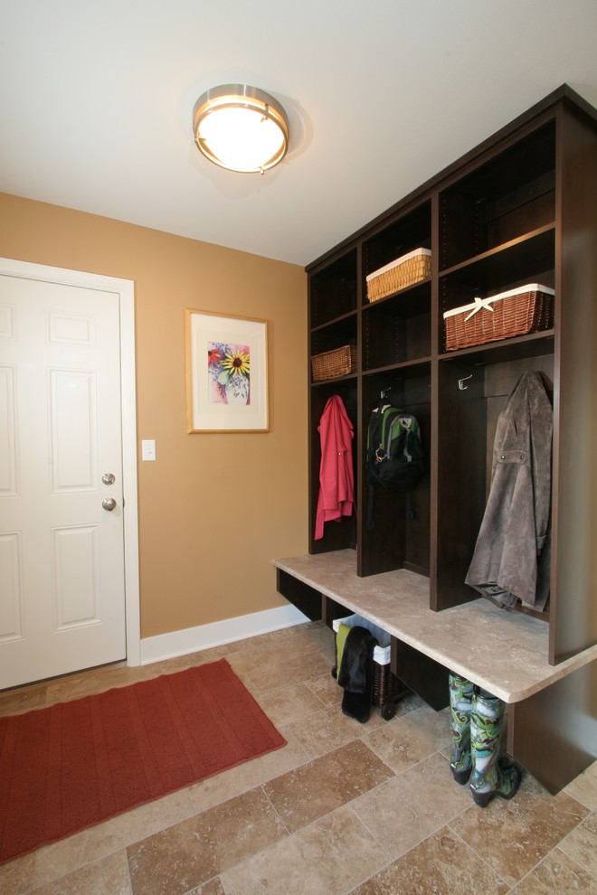 Design ideas for a traditional utility room in Milwaukee.