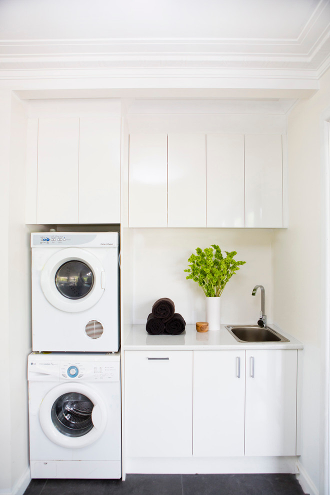 Inspiration for a contemporary laundry room remodel in Melbourne