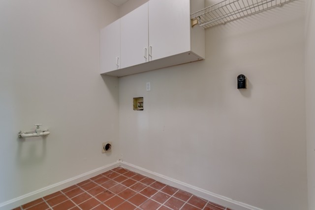 Example of a laundry room design in Jacksonville