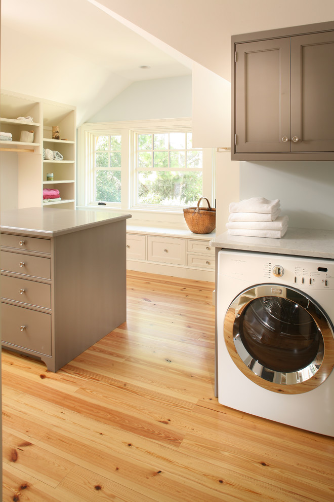 Design ideas for a traditional utility room in Charleston.