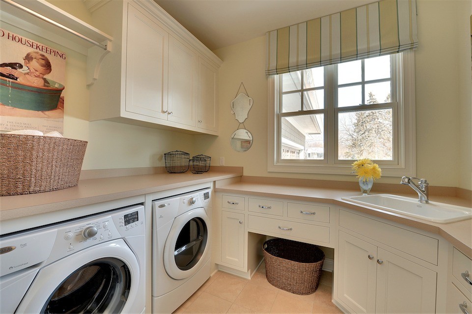 Photo of a traditional utility room in Minneapolis.