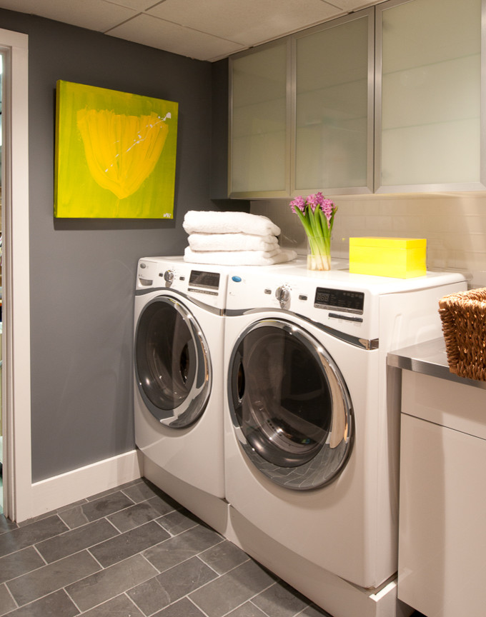 Inspiration for a modern laundry room remodel in New York