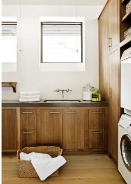 Immagine di una lavanderia minimalista
