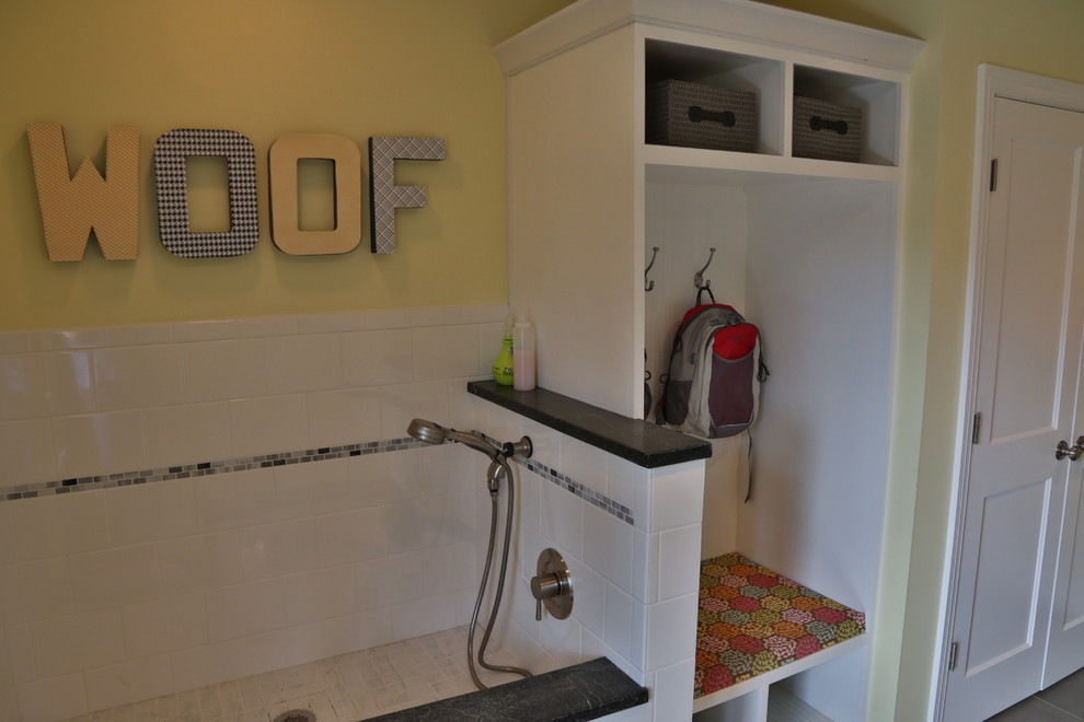 Inspiration for a timeless laundry room remodel in Chicago