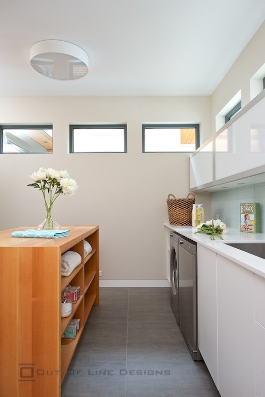 Photo of a modern utility room in Vancouver.