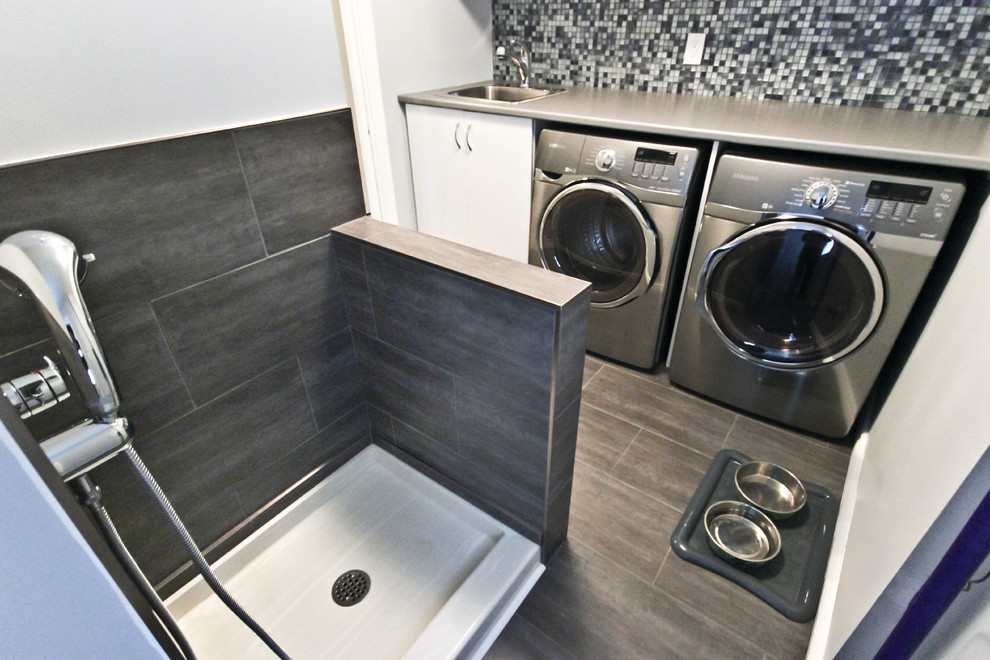 Contemporary utility room in Ottawa.