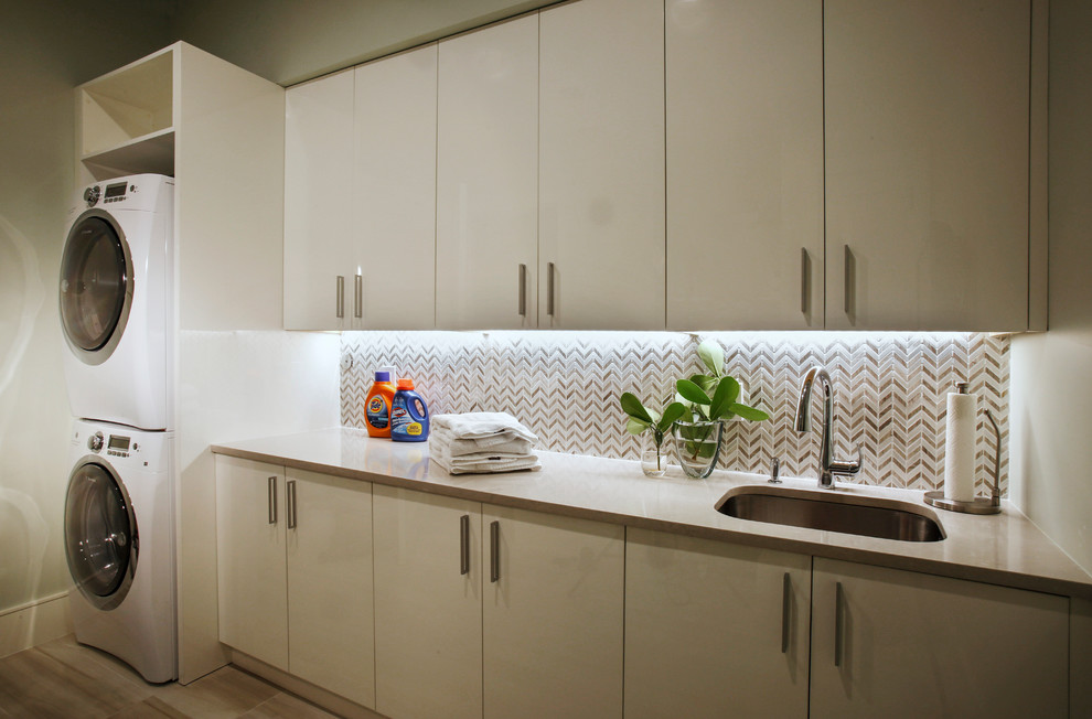 Palm Beach Gardens - Contemporary - Laundry Room - Miami - by Atmospheres