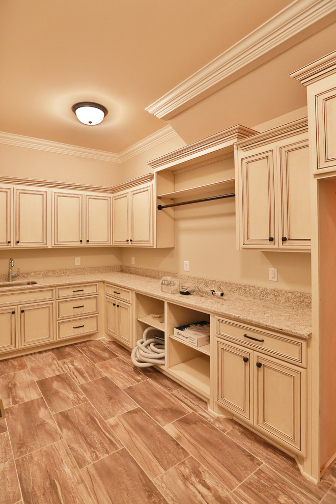 This is an example of a traditional utility room in Nashville.