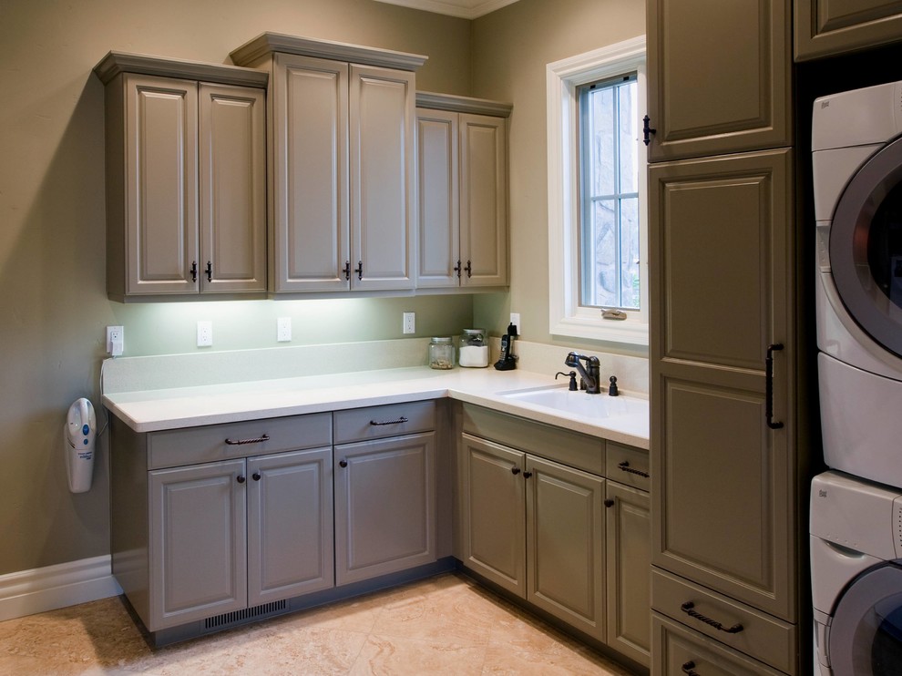 Design ideas for a classic utility room in Portland.