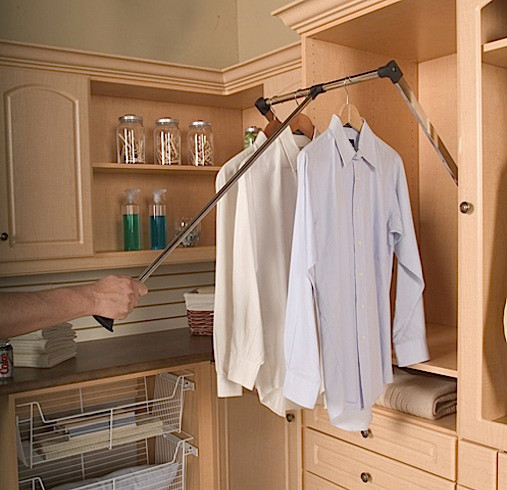 Pull down Hanging Rod Transitional Laundry Room Montreal