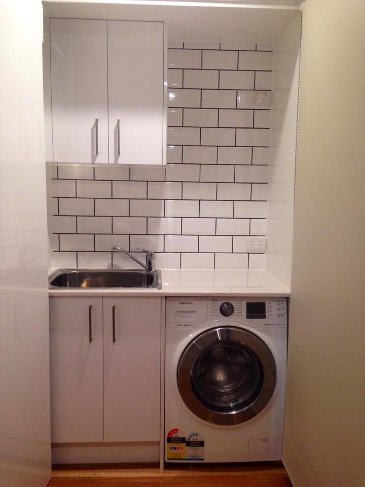 Renovation and Extension Wynnum Contemporary Laundry Room