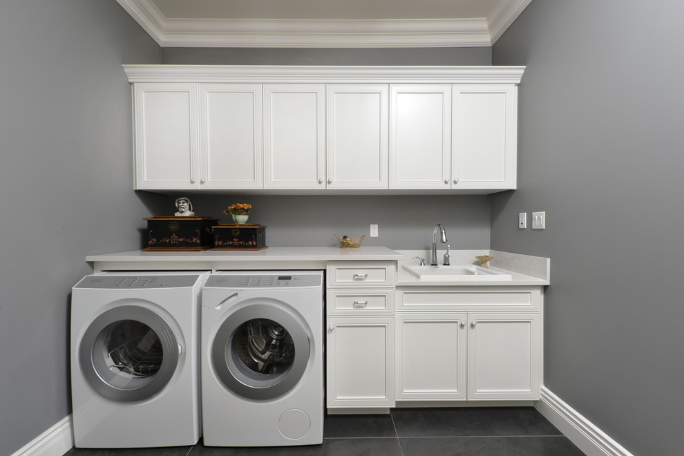 This is an example of a traditional utility room in Toronto.