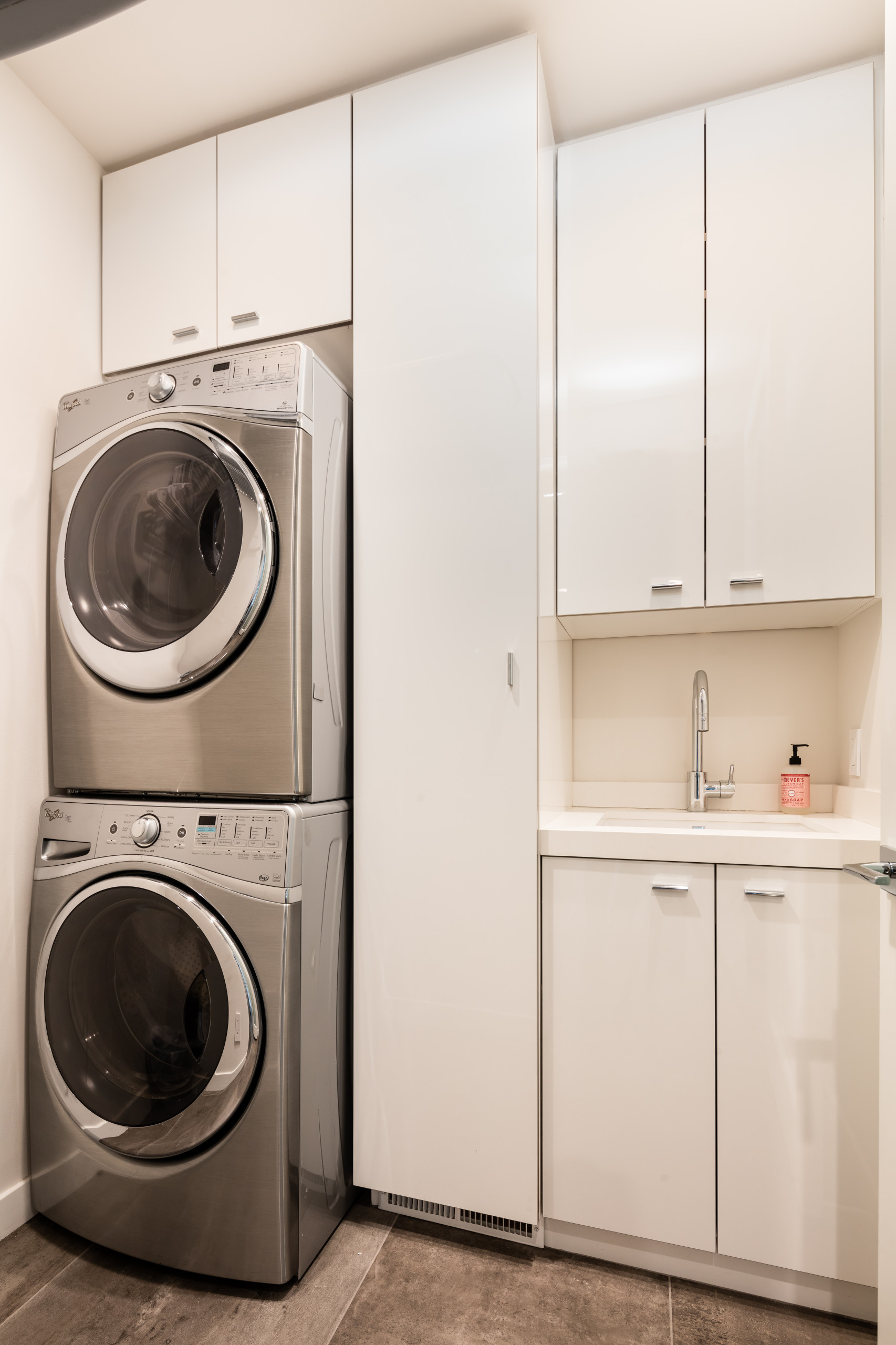 Smallest stackable 2024 washer dryer