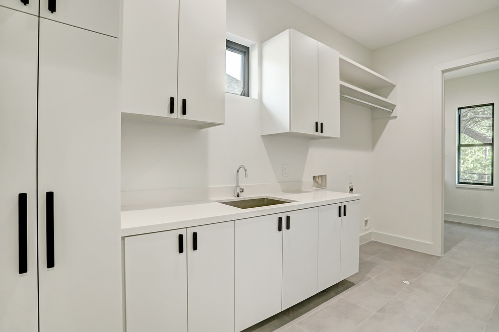 This is an example of a modern utility room in Houston.