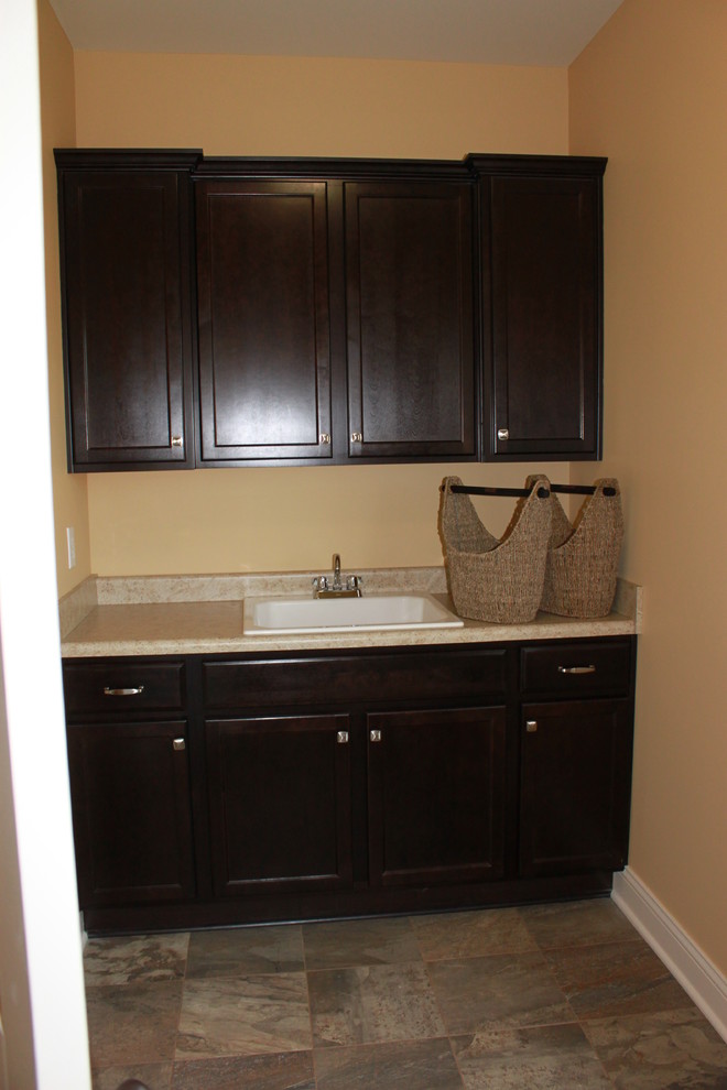 Example of a classic laundry room design in Louisville