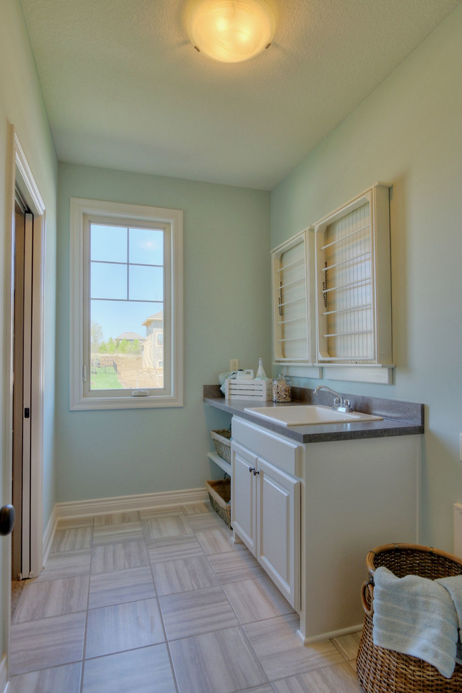 Traditional utility room in Kansas City.