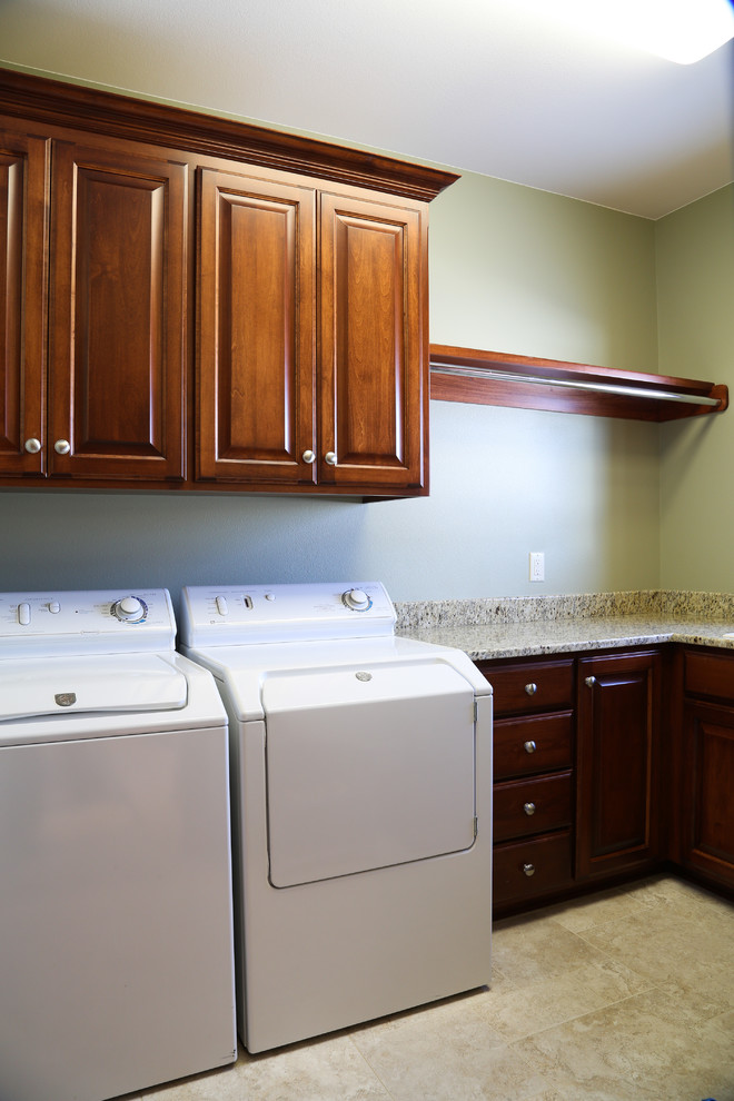 Photo of a traditional utility room in Milwaukee.