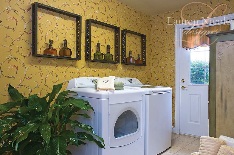 Photo of a traditional utility room in Charlotte.