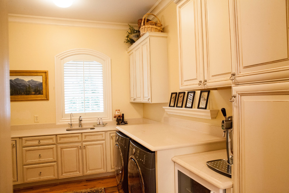 Example of an ornate laundry room design in St Louis
