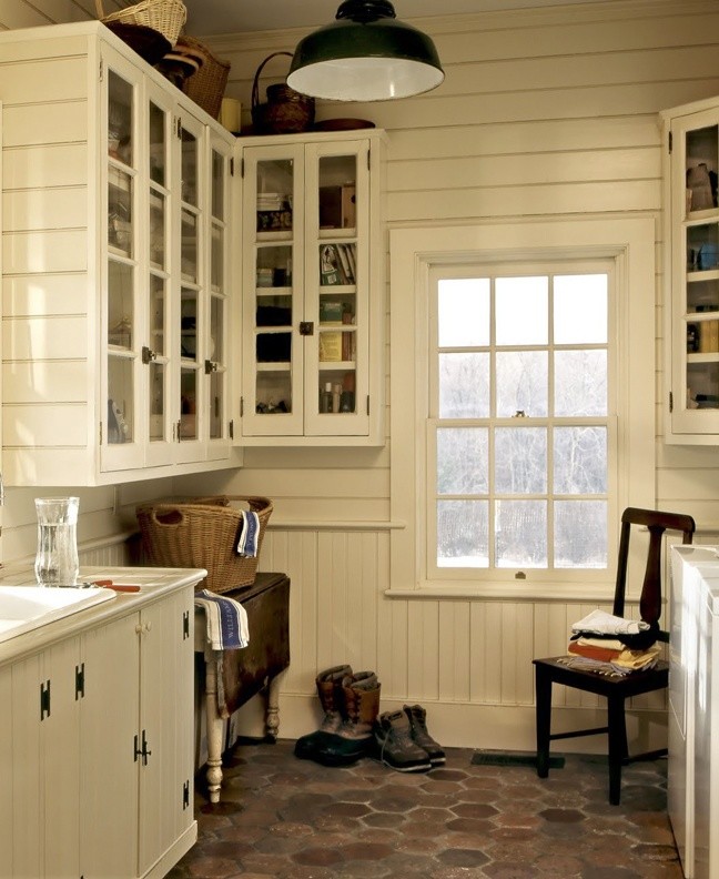 Design ideas for a medium sized contemporary utility room in Charlotte.