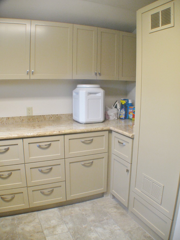 This is an example of a traditional utility room in Houston.