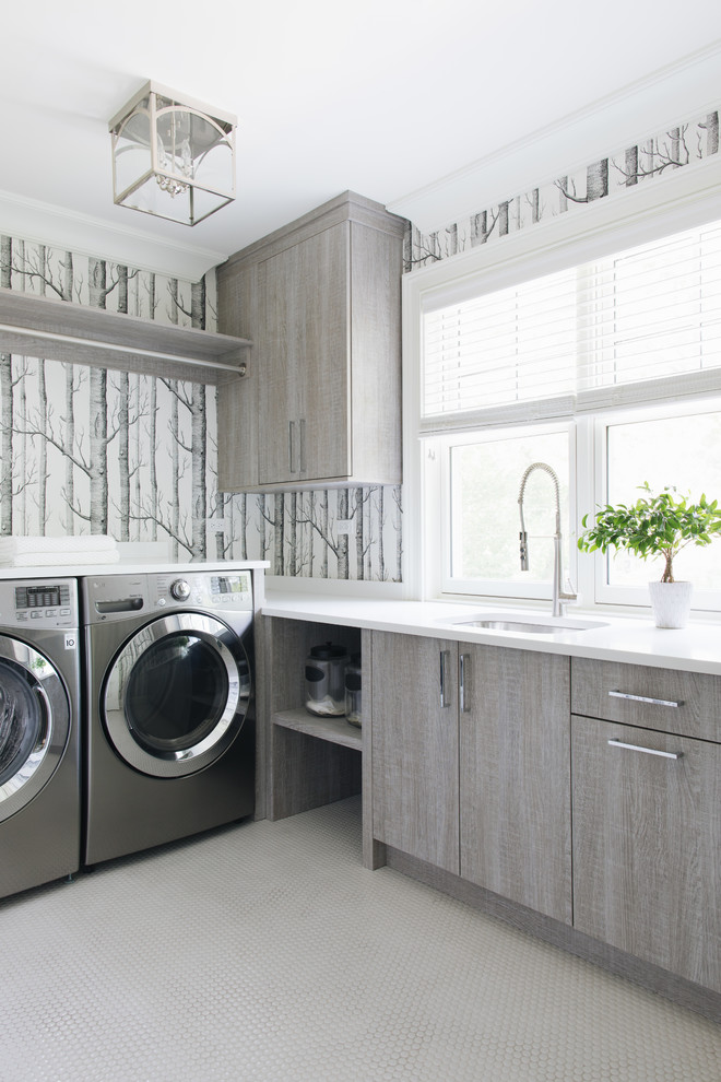 Inspiration for a transitional laundry room remodel in Chicago