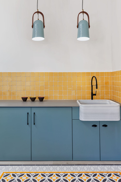 12+ Yellow Backsplash Ideas ( FUN & JOYFUL ) - Yellow Tiles