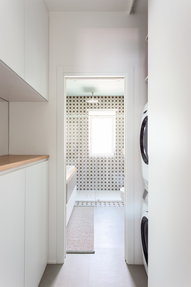 Inspiration for a scandinavian laundry room remodel in Rome