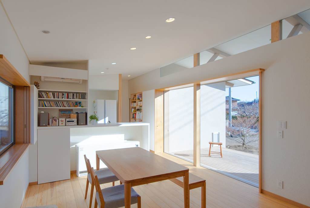 柿の木のある家 Contemporary Living Room Other By あきもとちえこ建築設計事務所 Houzz