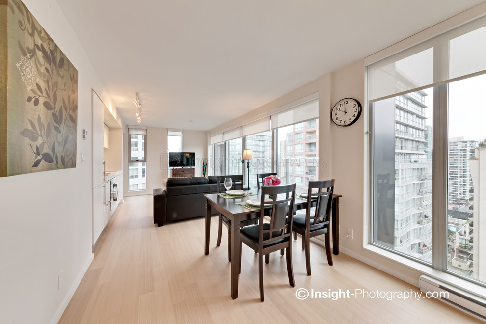 1 Bedroom Vancouver Condo Modern Living Room Vancouver by