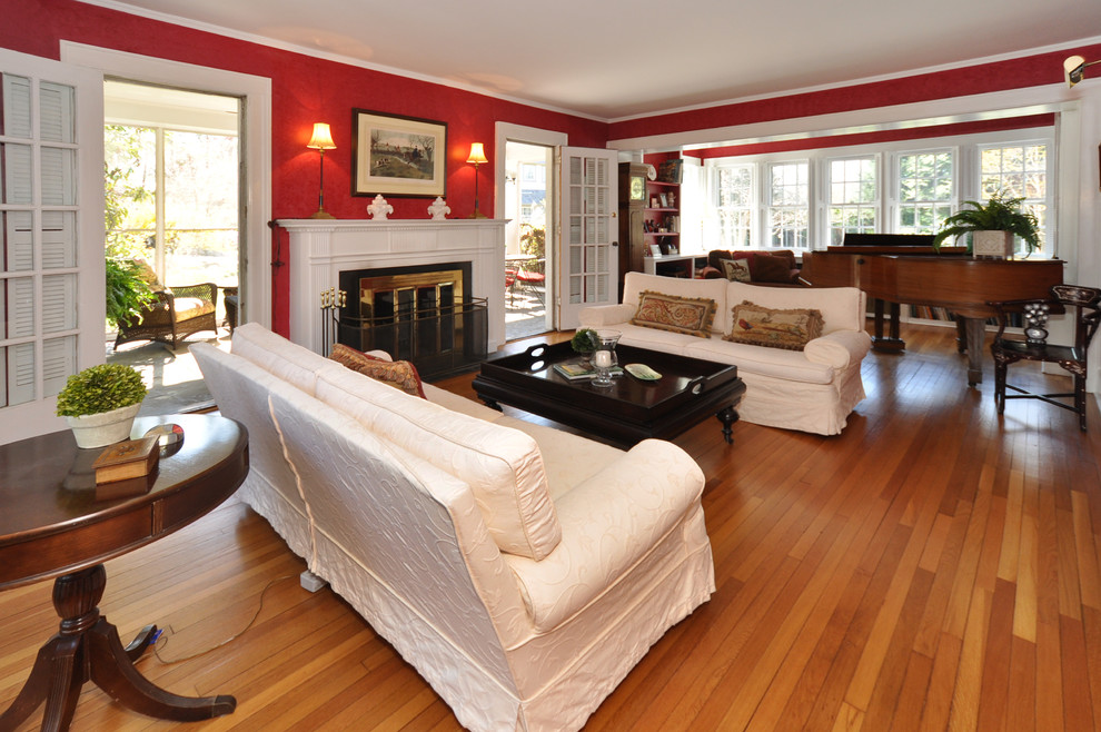 136 Madison Place, Ridgewood NJ Living Room New York by Chris