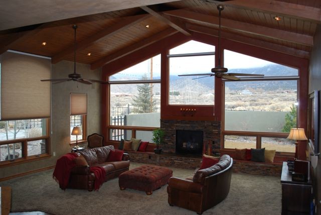 Photo of a classic living room in Albuquerque.
