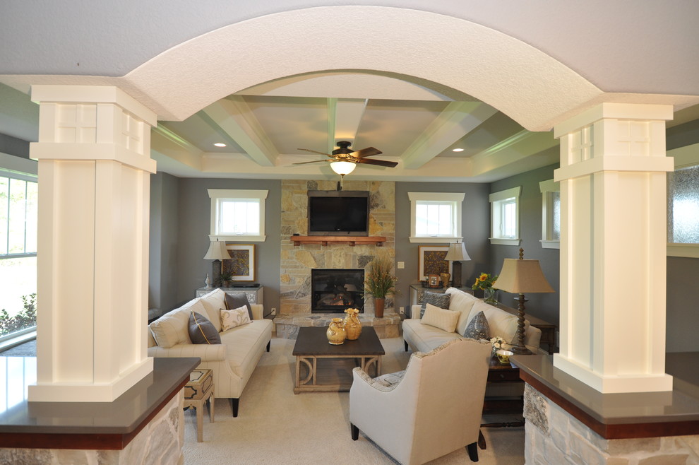 Inspiration for a timeless living room remodel in Milwaukee
