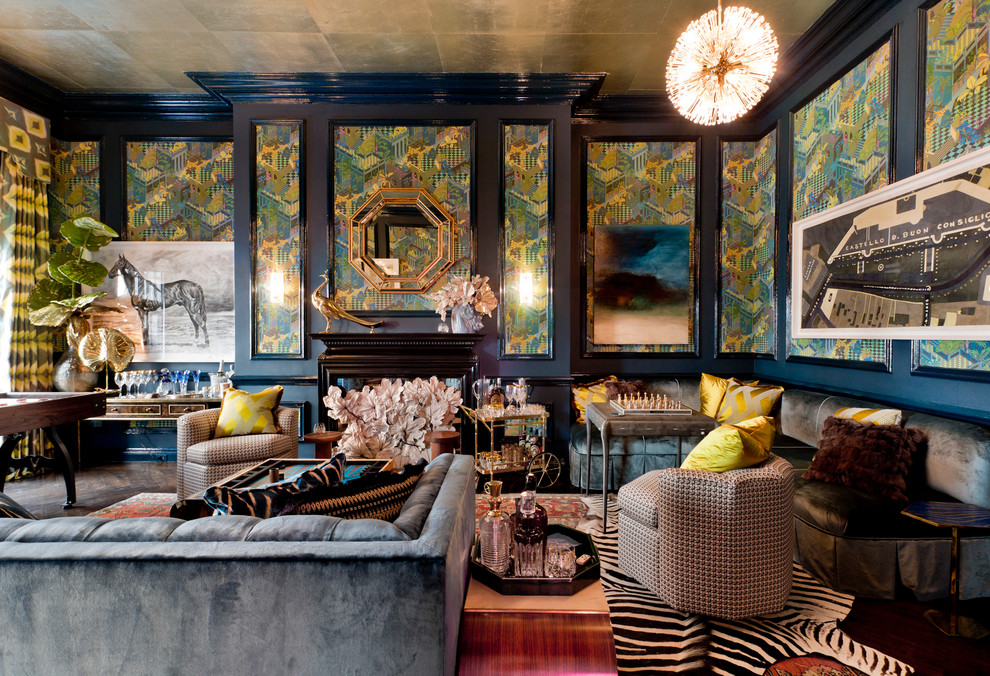 Foto di un soggiorno eclettico con sala formale, pareti multicolore, camino classico e nessuna TV