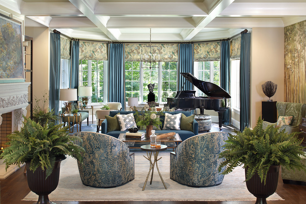 Свежая идея для дизайна: гостиная комната в классическом стиле с музыкальной комнатой, бежевыми стенами, темным паркетным полом, стандартным камином, коричневым полом и синими шторами - отличное фото интерьера