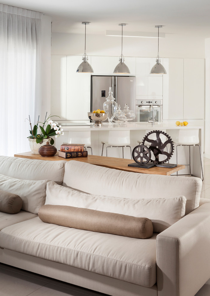 Inspiration for a modern living room remodel in Tel Aviv