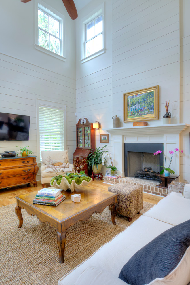 Photo of a farmhouse living room in Jacksonville.