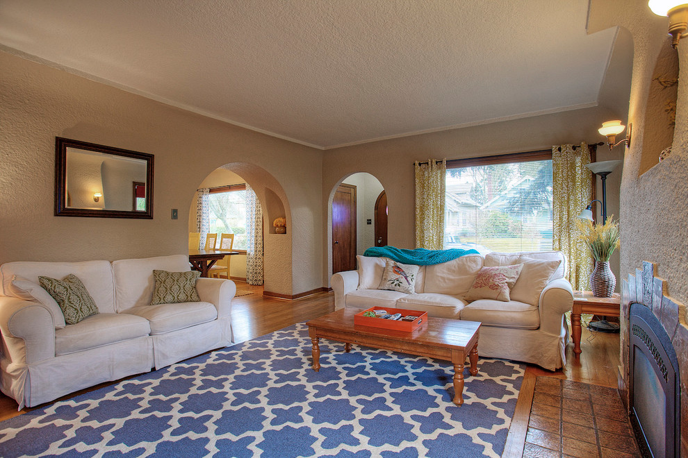 3 bedroom Tudor in Jenny Wetzel Homes Classico Soggiorno